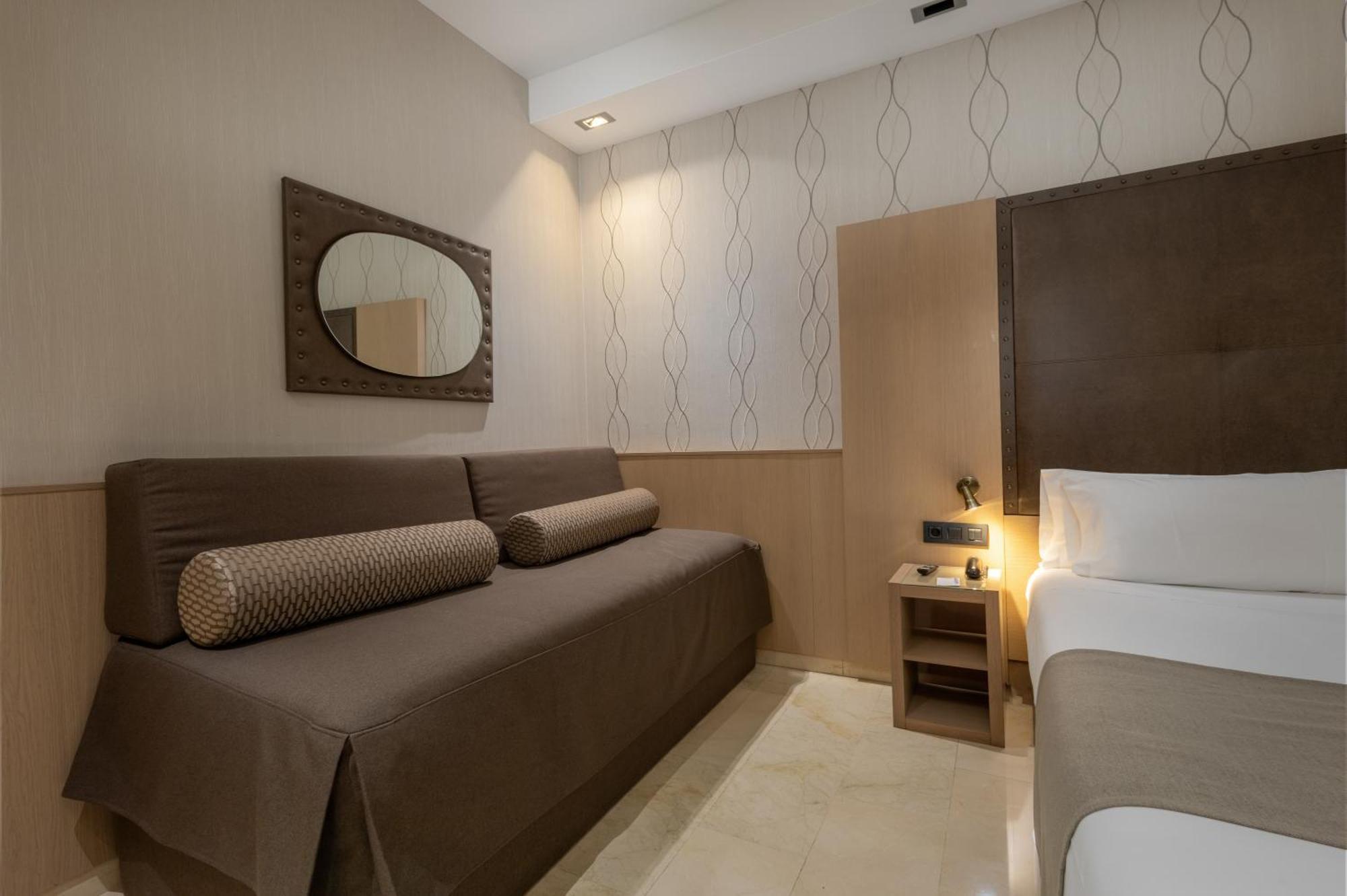 Gran Hotel Barcino Barcelona Phòng bức ảnh